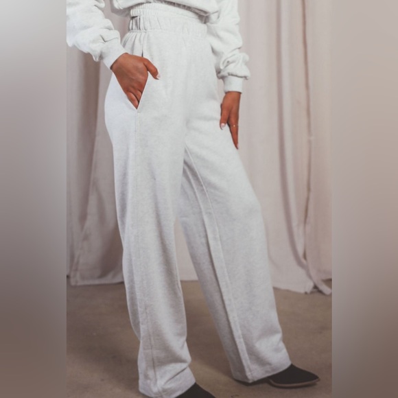 NWT Blank NYC Icicle Sweatpants & Sweatshirt Set - Picture 7 of 11